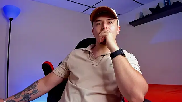 Snapshot of james_connor2 chatting on 10-02-25, 06:37 james connor2 online show from 10-02-25, 06:37