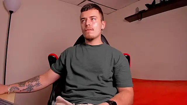 Snapshot of james_connor2 chatting on 10-09-25, 07:01 james connor2 online show from 10-09-25, 07:01