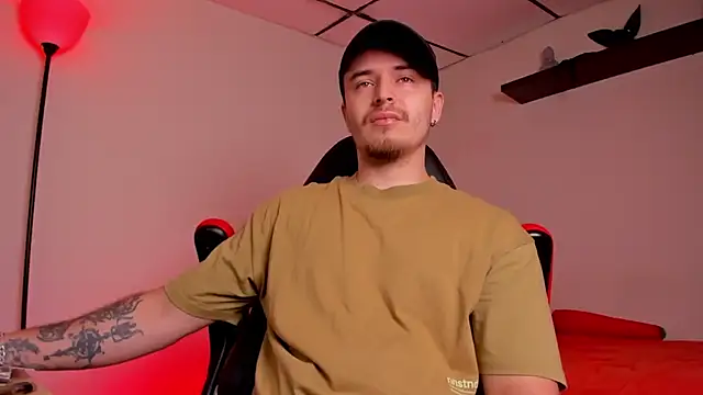 Snapshot of james_connor2 chatting on 10-20-25, 07:25 james connor2 online show from 10-20-25, 07:25