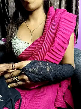 Snapshot of sexy-mohini chatting on 01-25-25, 02:03 sexy-mohini online show from 01-25-25, 02:03