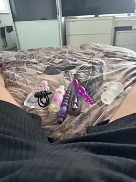 MarriedManBigCock online show from 04-15-26, 11:06