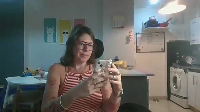 Calentandote online show from 10-17-25, 07:22