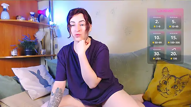 Caroline1995 online show from 11-18-25, 07:02