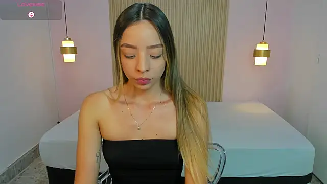 AliceRoss0 online show from 04-25-26, 09:12