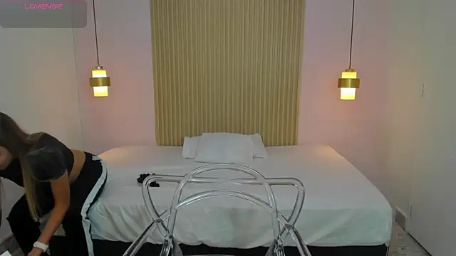 AliceRoss0 online show from 06-24-26, 08:19