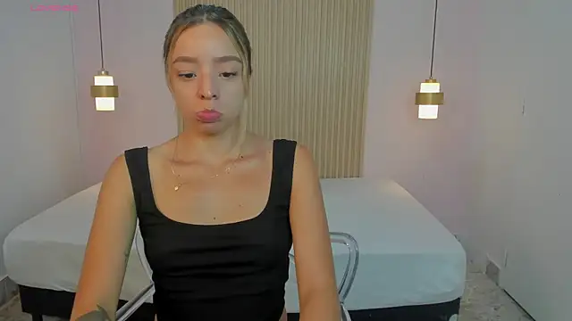 AliceRoss0 online show from 07-08-26, 08:35