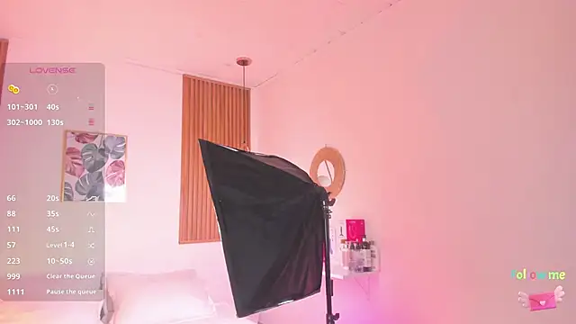 Snapshot of TiffanyWright chatting on 11-06-25, 01:23 TiffanyWright online show from 11-06-25, 01:23