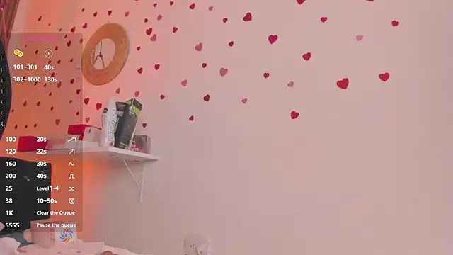 TiffanyWright online show from 04-11-26, 07:51