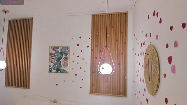 TiffanyWright online show from 04-16-26, 01:34