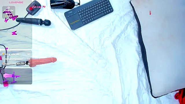 Snapshot of CintiaVega chatting on 01-07-25, 05:53 CintiaVega online show from 01-07-25, 05:53