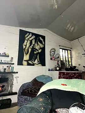 Snapshot of FlpGmz chatting on 10-29-25, 09:49 FlpGmz online show from 10-29-25, 09:49