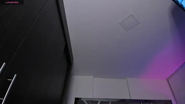 samaay07  online show from 10-24-25, 03:03