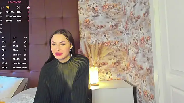 Snapshot of Mary_Walker chatting on 12-14-24, 07:18 Mary Walker online show from 12-14-24, 07:18