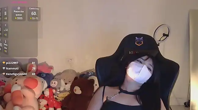 Snapshot of TimmyZi chatting on 12-27-24, 06:10 TimmyZi online show from 12-27-24, 06:10