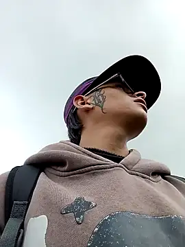 Snapshot of Cuervo_maniaco chatting on 01-08-25, 05:15 Cuervo maniaco online show from 01-08-25, 05:15