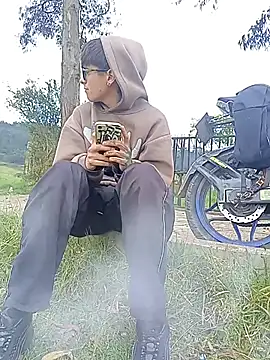 Snapshot of Cuervo_maniaco chatting on 11-25-25, 03:01 Cuervo maniaco online show from 11-25-25, 03:01