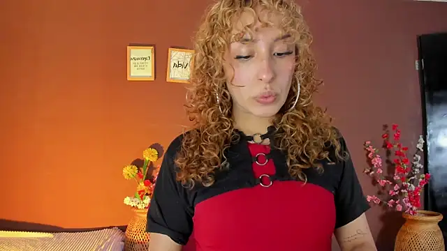 Snapshot of wini_fer chatting on 11-25-25, 01:11 wini fer online show from 11-25-25, 01:11