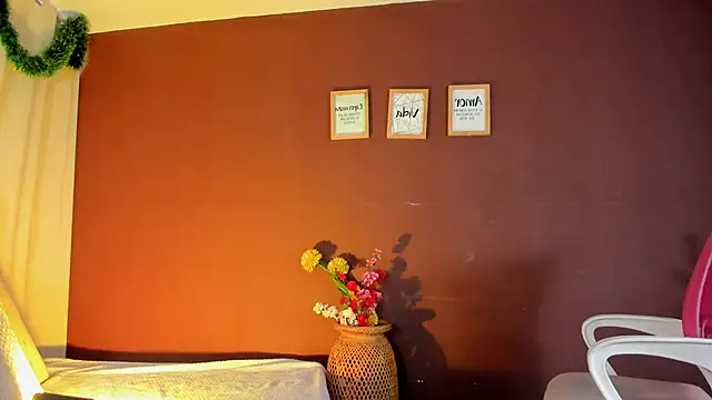 Snapshot of wini_fer chatting on 12-04-25, 12:47 wini fer online show from 12-04-25, 12:47