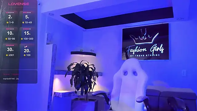 TifanyWhite  online show from 02-13-25, 08:03