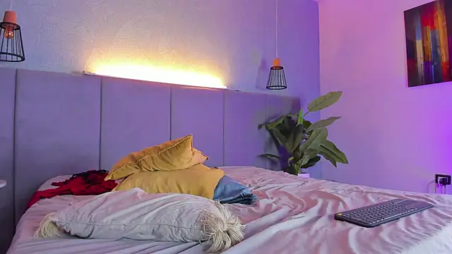 Snapshot of Annie-Wolf chatting on 03-14-25, 03:15 Annie-Wolf online show from 03-14-25, 03:15