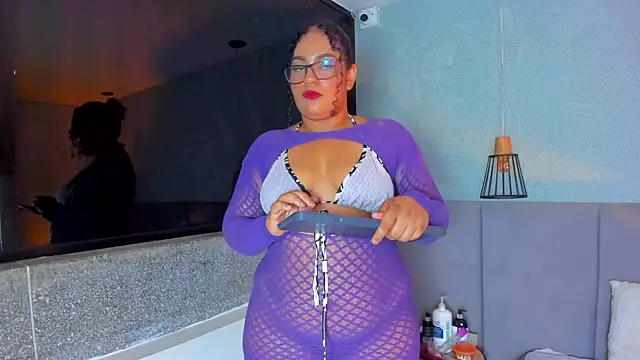 Snapshot of Annie-Wolf chatting on 09-10-25, 07:47 Annie-Wolf online show from 09-10-25, 07:47