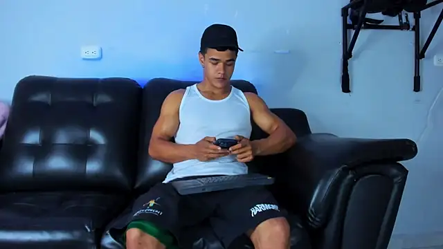 Rob saenz  online show from 02-11-25, 01:51