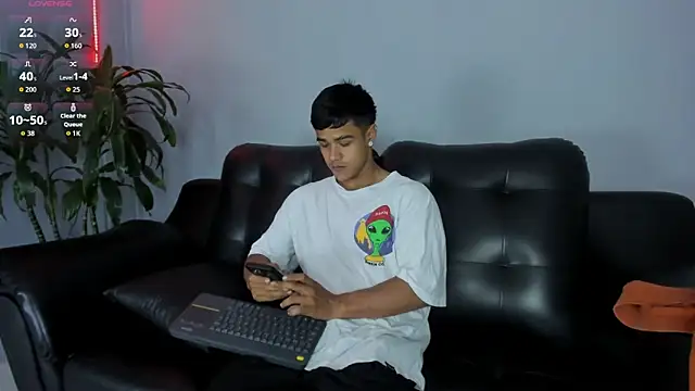 Rob saenz  online show from 09-26-25, 04:00