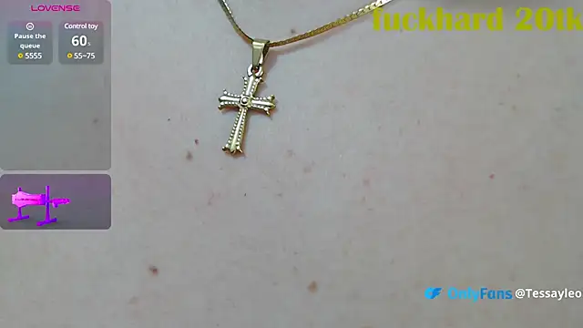 Snapshot of leoytessa_10 chatting on 12-23-24, 06:00 leoytessa 10 online show from 12-23-24, 06:00