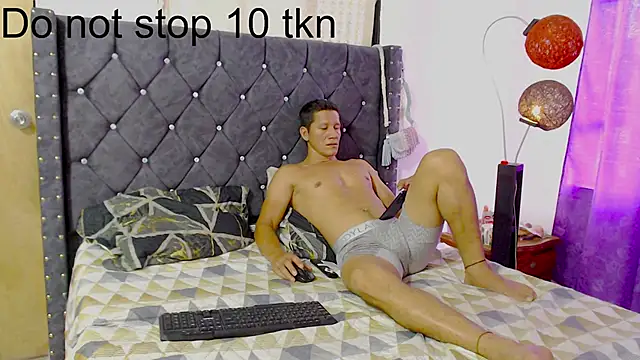 Snapshot of leoytessa_10 chatting on 02-27-25, 06:20 leoytessa 10 online show from 02-27-25, 06:20