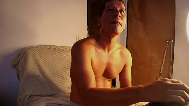 Snapshot of leoytessa_10 chatting on 09-09-25, 10:15 leoytessa 10 online show from 09-09-25, 10:15