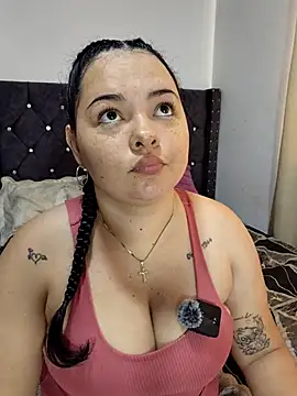 leoytessa 10 online show from 07-08-26, 01:37