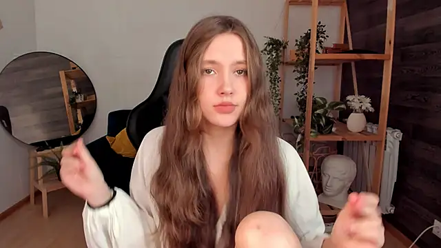 MaryannSoftt online show from 10-19-25, 03:23