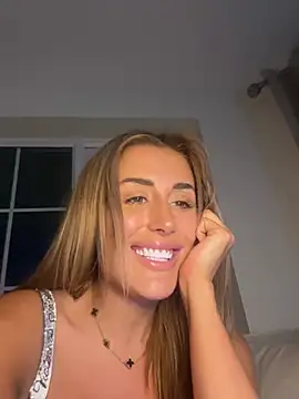 UKSYDNEYFOX online show from 02-16-25, 01:36