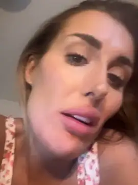 UKSYDNEYFOX online show from 02-19-25, 09:47