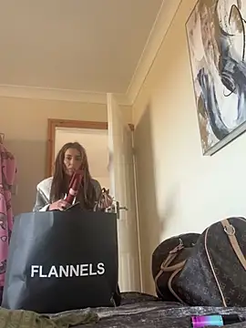 UKSYDNEYFOX online show from 03-14-25, 12:51