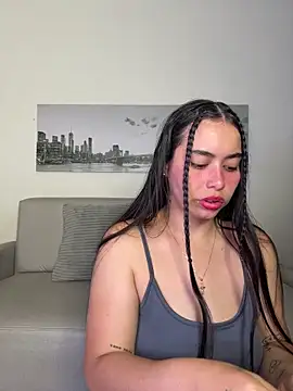 Snapshot of SophieRoyals chatting on 06-26-26, 12:53 SophieRoyals online show from 06-26-26, 12:53