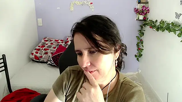 victoria jones online show from 01-28-25, 04:19