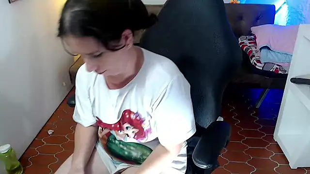 victoria jones online show from 03-14-25, 05:02