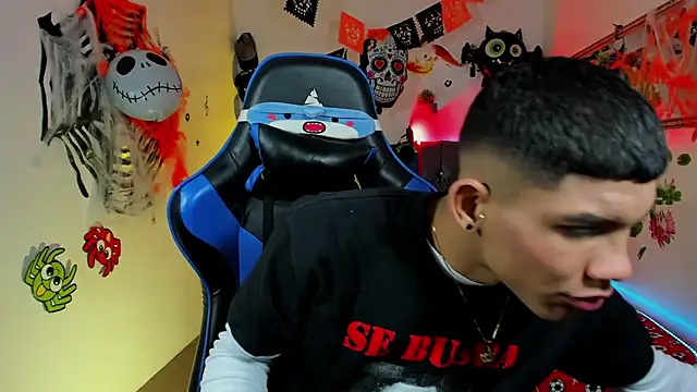 Damian latinxxx online show from 10-23-25, 03:06