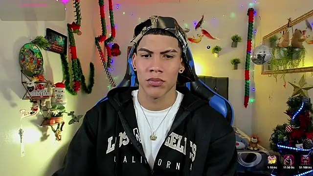 Damian latinxxx online show from 12-20-25, 03:02