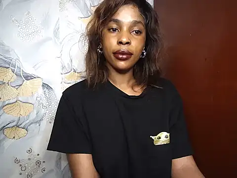 Snapshot of _Gyy_ chatting on 10-06-25, 08:23  Gyy  online show from 10-06-25, 08:23