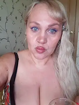 IsabellaBoni online show from 04-28-26, 06:29