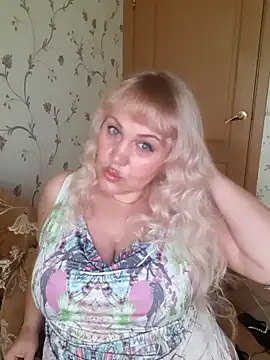 Snapshot of IsabellaBoni chatting on 06-15-26, 06:37 IsabellaBoni online show from 06-15-26, 06:37