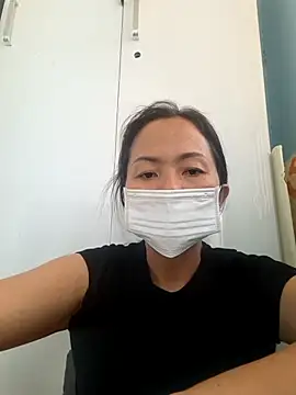 Snapshot of Baby-sexytits18 chatting on 03-12-25, 04:30 Baby-sexytits18 online show from 03-12-25, 04:30