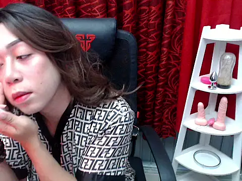 Snapshot of urprincessnicolexxx chatting on 05-12-26, 01:47 urprincessnicolexxx online show from 05-12-26, 01:47