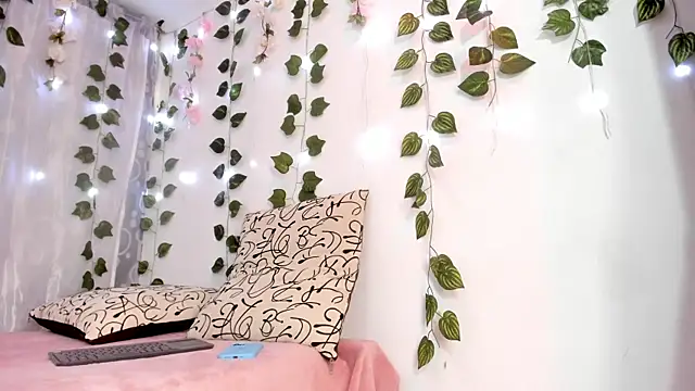 carolaine94 online show from 03-22-25, 06:25