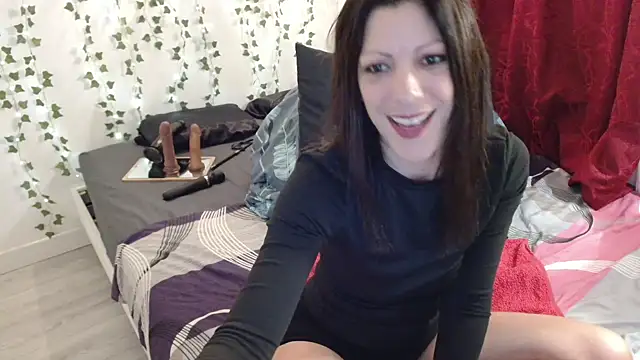 Snapshot of Cataleyaloca chatting on 11-24-25, 04:07 Cataleyaloca online show from 11-24-25, 04:07