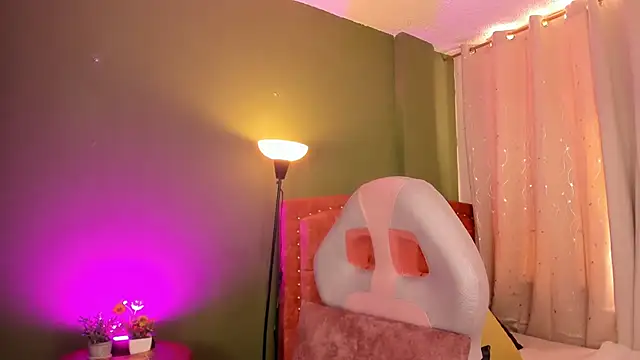 Zara dulce online show from 11-25-25, 04:29