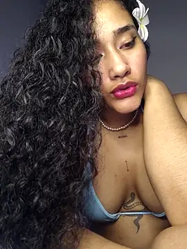 Snapshot of jaderossxx chatting on 05-28-26, 04:21 jaderossxx online show from 05-28-26, 04:21