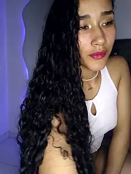 Snapshot of jaderossxx chatting on 06-05-26, 02:29 jaderossxx online show from 06-05-26, 02:29